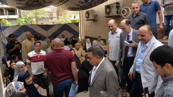 محافظ الدقهلية داخل المركز التكنولوجي بأجا: لن نقبل بتعطيل أي خدمة للناس