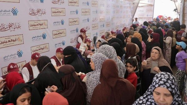 بإجمالي 250 ألف كيلو..مؤسسة أبو العينين تواصل توزيع لحوم الأضاحي في جميع محافظات الجمهورية بإجمالي 250 ألف كيلو..مؤسسة أبو العينين تواصل توزيع لحوم الأضاحي في جميع محافظات الجمهورية