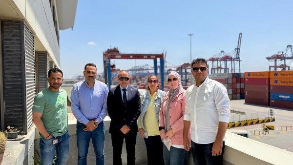 رئيس مدينة بورفؤاد يتفقد محطة قناة السويس للحاويات بميناء شرق بورسعيد رئيس مدينة بورفؤاد يتفقد محطة قناة السويس للحاويات بميناء شرق بورسعيد
