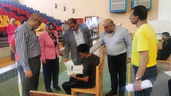 رئيس جامعة بورسعيد يتفقد سير أعمال الامتحانات بالكليات رئيس جامعة بورسعيد يتفقد سير أعمال الامتحانات بالكليات