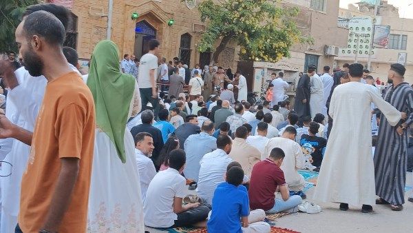 توافد أهالي سوهاج على ساحة ميدان الشبان المسلمين لأداء صلاة عيد الأضحى ..صور توافد أهالي سوهاج على ساحة ميدان الشبان المسلمين لأداء صلاة عيد الأضحى ..صور