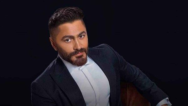 تامر حسني يشارك فيديو طريفًا لطلب يد فتاة «على طريقة عمر وسلمى» | شاهد تامر حسني يشارك فيديو طريفًا لطلب يد فتاة «على طريقة عمر وسلمى» | شاهد