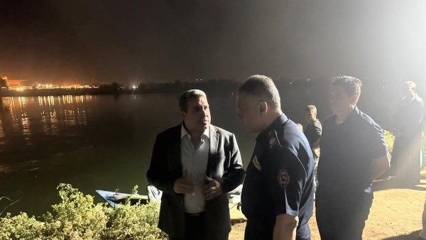 مدير أمن أسيوط يتابع البحث عن 4 أشخاص سقط بهم تروسيكل بنهر النيل