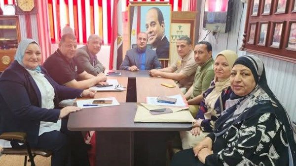 مدير تعليم المنوفية يتابع امتحانات الثانوية العامة من غرفة العمليات الرئيسية بالمديرية مدير تعليم المنوفية يتابع امتحانات الثانوية العامة من غرفة العمليات الرئيسية بالمديرية