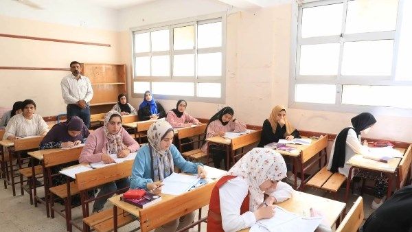 جدول امتحانات الثانوية العامة 2025| الطلاب يؤدون المواد الأساسية من الأحد القادم جدول امتحانات الثانوية العامة 2025| الطلاب يؤدون المواد الأساسية من الأحد القادم