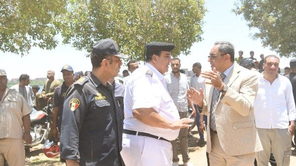 ماتت تحت الركام.. استخراج طفلة من تحت أنقاض منزل قنا المنهار ماتت تحت الركام.. استخراج طفلة من تحت أنقاض منزل قنا المنهار
