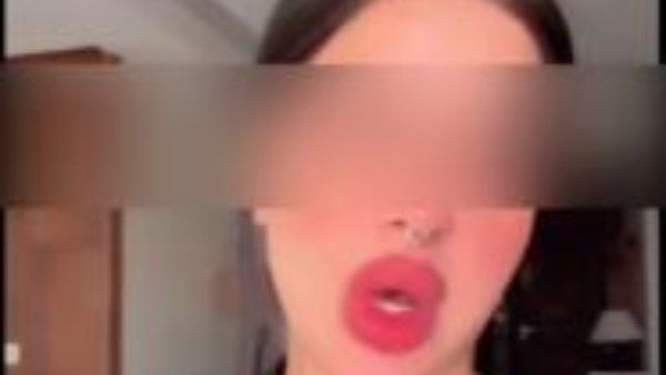 تجديد حبس نور تفاحة في اتهامها بالتحريض على الفسق والفجور تجديد حبس نور تفاحة في اتهامها بالتحريض على الفسق والفجور