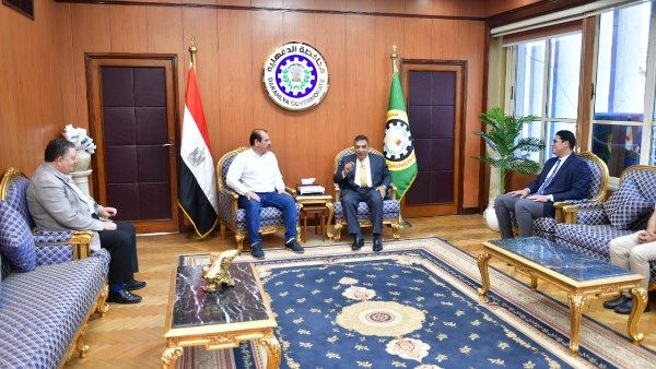 محافظ الدقهلية: من المهم تضافر الجهود لتطوير الأداء داخل المستشفيات والوحدات الصحية محافظ الدقهلية: من المهم تضافر الجهود لتطوير الأداء داخل المستشفيات والوحدات الصحية