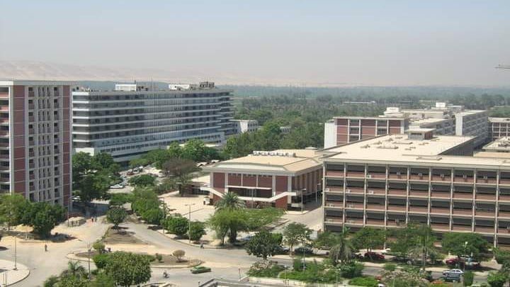 لخلافات مالية بينهما.. موظف يشعل النيران في زميله بمستشفى أسيوط الجامعي لخلافات مالية بينهما.. موظف يشعل النيران في زميله بمستشفى أسيوط الجامعي