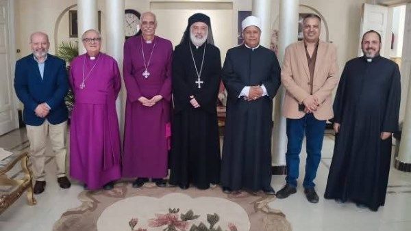 الأنبا باسيليوس يستقبل رئيس أساقفة إقليم الإسكندرية للكنيسة الأسقفية الإنجليكانية الأنبا باسيليوس يستقبل رئيس أساقفة إقليم الإسكندرية للكنيسة الأسقفية الإنجليكانية
