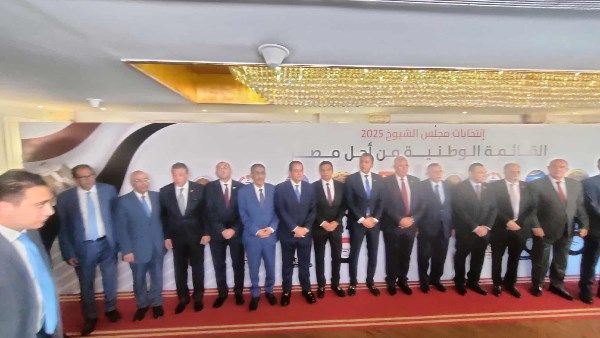 حازم عمر: تشكيل القائمة الوطنية يستهدف توحيد الصف الوطني والحث على المشاركة الإيجابية بالانتخابات حازم عمر: تشكيل القائمة الوطنية يستهدف توحيد الصف الوطني والحث على المشاركة الإيجابية بالانتخابات