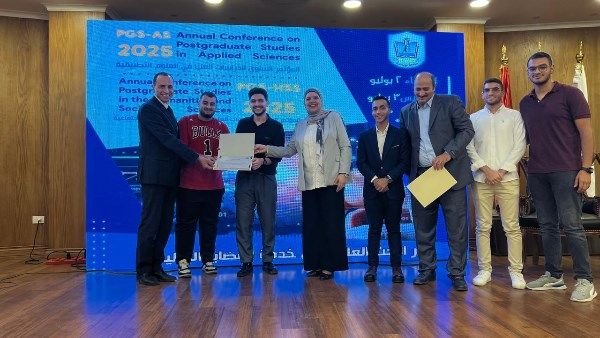 دور البحث العلمي في خدمه القضايا الإقليمية.. جامعة بورسعيد تنظم مؤتمر الدراسات العليا دور البحث العلمي في خدمه القضايا الإقليمية.. جامعة بورسعيد تنظم مؤتمر الدراسات العليا