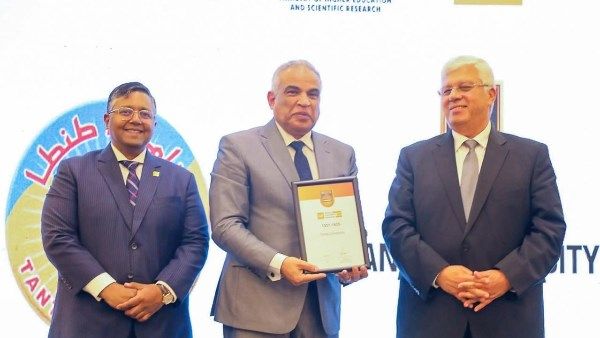 جامعة طنطا تتسلم شهادة الإدراج في تصنيف QS لعام 2025 جامعة طنطا تتسلم شهادة الإدراج في تصنيف QS لعام 2025