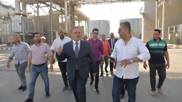 بتكلفة 8 مليارات جنيه.. محافظ أسيوط يتفقد مشروع الوحدة الثالثة لتوليد الكهرباء بالوليدية