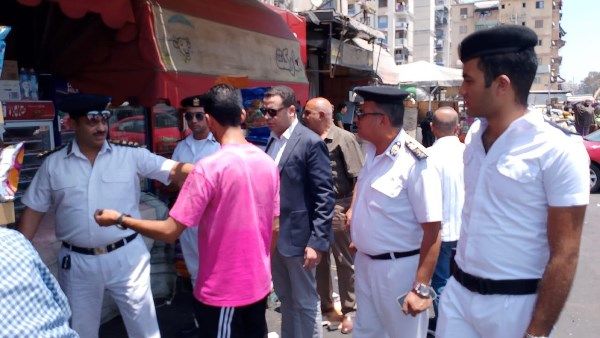 نائب محافظ بورسعيد يترأس حملة مكبرة لإعادة الانضباط بحي المناخ نائب محافظ بورسعيد يترأس حملة مكبرة لإعادة الانضباط بحي المناخ