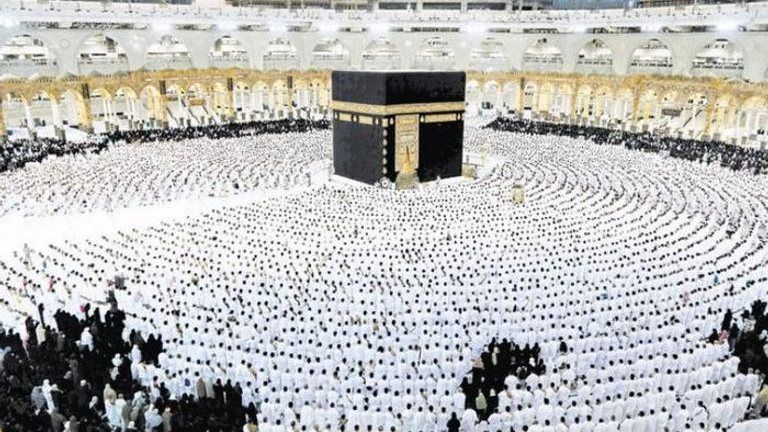 معاك 20 ألف جنيه؟ إليك أسعار رحلات العمرة 2025