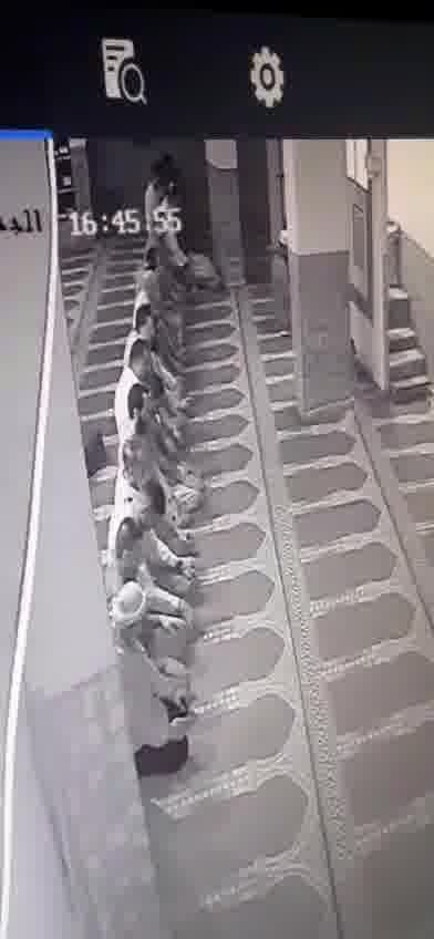 32afaf23ae.jpg