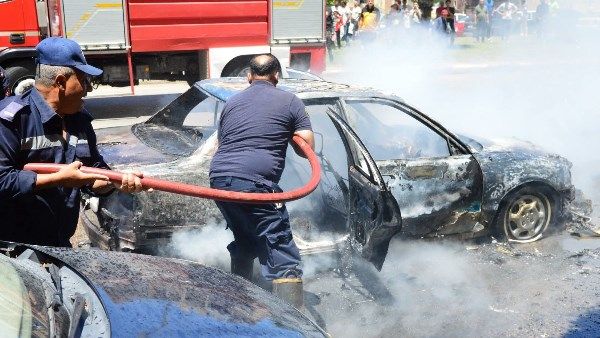 اتفحمت في لحظة.. حماية بورسعيد المدنية تخمد النيران بسيارة أجرة ببورفؤاد اتفحمت في لحظة.. حماية بورسعيد المدنية تخمد النيران بسيارة أجرة ببورفؤاد