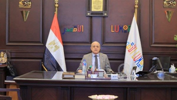 بدء أعمال الحملة القومية الثانية للتحصين ضد مرضي الحمى القلاعية والوادى المتصدع بالأقصر بدء أعمال الحملة القومية الثانية للتحصين ضد مرضي الحمى القلاعية والوادى المتصدع بالأقصر