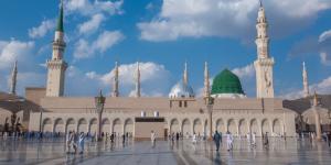 هل أنوي زيارة قبر النبي ﷺ أم أنوي زيارة المسجد النبوي؟.. أمين الفتوى  يجيب - لايف نيوز