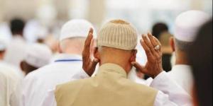 هل دعاء الاستفتاح واجب في الصلاة؟.. دار الإفتاء توضح - لايف نيوز