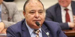 رئيس صحة الشيوخ: "مصر معكم" مبادرة إنسانية تعكس وفاء الدولة لأبناء الشهداء - لايف نيوز