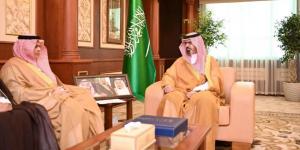 الأمير ناصر بن محمد يستقبل رئيس غرفة جازان - لايف نيوز