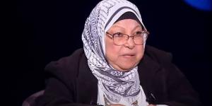 سعاد صالح لأشهر مصفف شعر بعد اعتزاله : تبرع بجزء من أموالك  .. فيديو - لايف نيوز