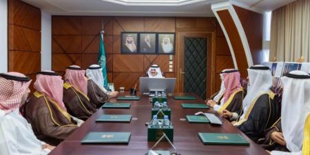 أمير الشرقية يطّلع على المشاريع الفائزة بمسابقة تطوير مداخل حاضرة الدمام - لايف نيوز