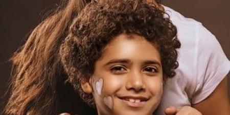 جلده مختلف لكنه جميل.. كيف أُهيئ طفلي المصاب بالبهاق لمواجهة المجتمع؟ - لايف نيوز