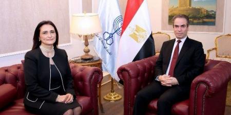 القومي للمرأة يهنئ دينا نبيل عثمان برئاسة قناة النيل الدولية - لايف نيوز