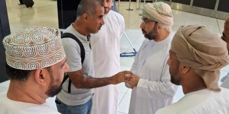 سفارة عُمان تواصل متابعة عودة مواطنيها من إيران عبر الكويت - لايف نيوز