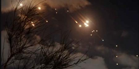 الاحتلال يطالب مستوطنيه بالتوجه إلى الملاجئ بعد رصد صواريخ قادمة من إيران - لايف نيوز