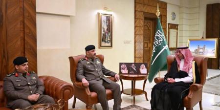 مُحافظ جدة يستقبل مساعد مدير إدارة مكافحة المخدرات بمنطقة مكة المكرمة - لايف نيوز