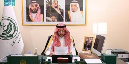 مُحافظ الطائف يبحث مبادرات الصيف ومشروعات الطرق - لايف نيوز