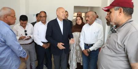 محافظ القاهرة يتفقد سكان عقار حدائق القبة الذين فقدوا منازلهم - لايف نيوز
