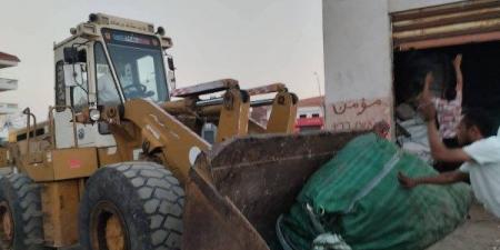 حملة مكبرة لضبط مخازن الخردة برأس البر - لايف نيوز