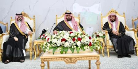 أمير منطقة جازان يلتقي مشايخ وأهالي محافظة العارضة - لايف نيوز