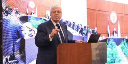الدكتور أيمن عاشور: دعم مالي كبير لمشروعات البحث العلمي وتفعيل قانون حوافز الابتكار - لايف نيوز