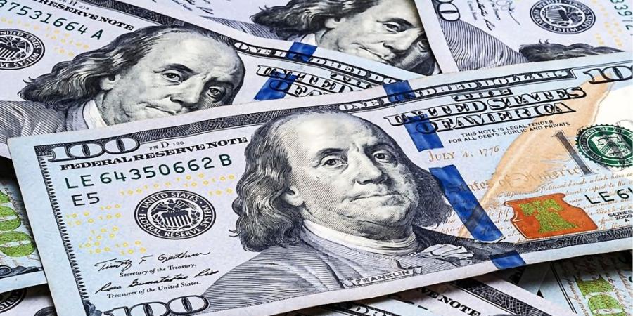انخفاض سعر الدولار اليوم مقابل الجنيه في البنوك المصرية - لايف نيوز