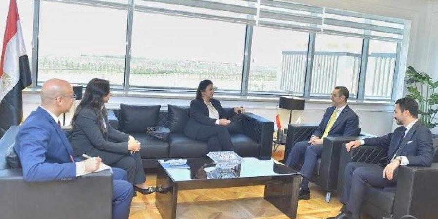 وزير الاستثمار: الدولة تولي اهتمامًا كبيرا بتطوير قطاع التأمين الصحي - لايف نيوز