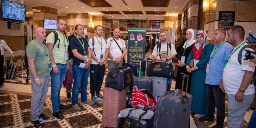 بدء أولى رحلات مغادرة ضيوف برنامج خادم الحرمين الشريفين بعد أداء مناسك الحج وزيارة المدينة المنورة - لايف نيوز