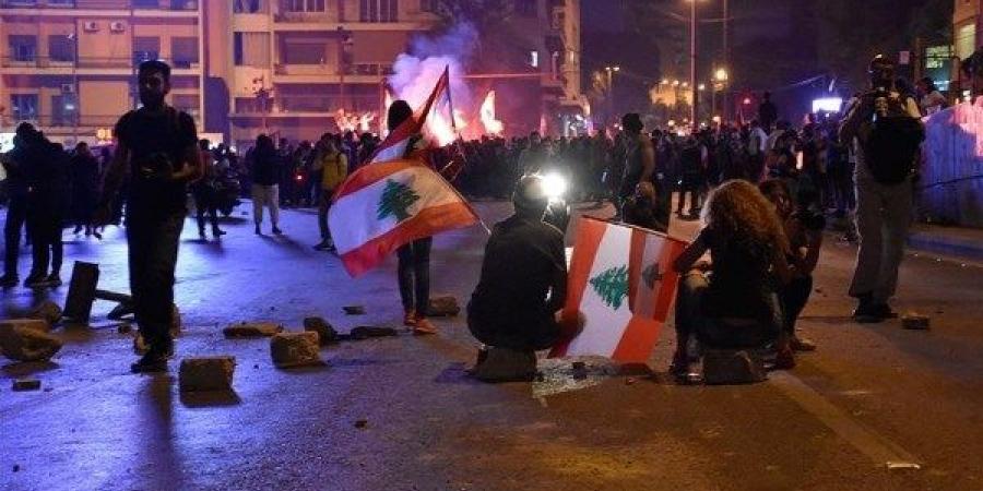 احتفالات في الضاحية الجنوبية ببيروت بعد الهجوم الصاروخي الإيراني على إسرائيل - لايف نيوز