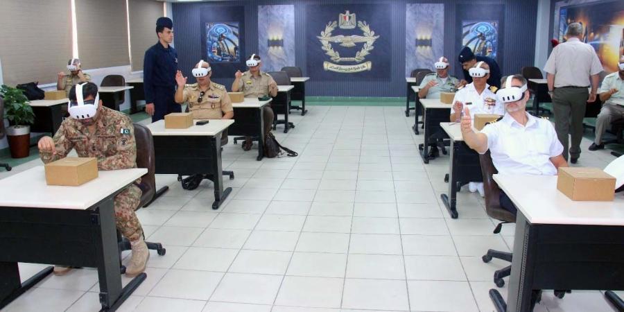 تشكيلات الدفاع الجوي| القوات المسلحة تنظم زيارة للملحقين العسكريين لعدد من المنشآت - لايف نيوز