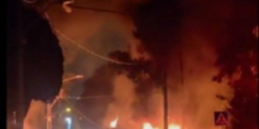 تضرر مبنيين بحيفا وإصابة 4 أشخاص خلال الرد الإيراني - لايف نيوز