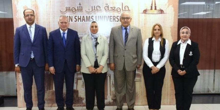 مجلس إدارة مركز بحوث الشرق الأوسط يناقش خطط التطوير المستقبلية - لايف نيوز