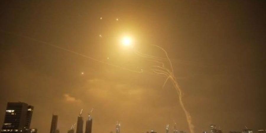 صواريخ إيران في طريقها إلى إسرائيل.. وجيش الاحتلال يفعل صافرات الإنذار - لايف نيوز