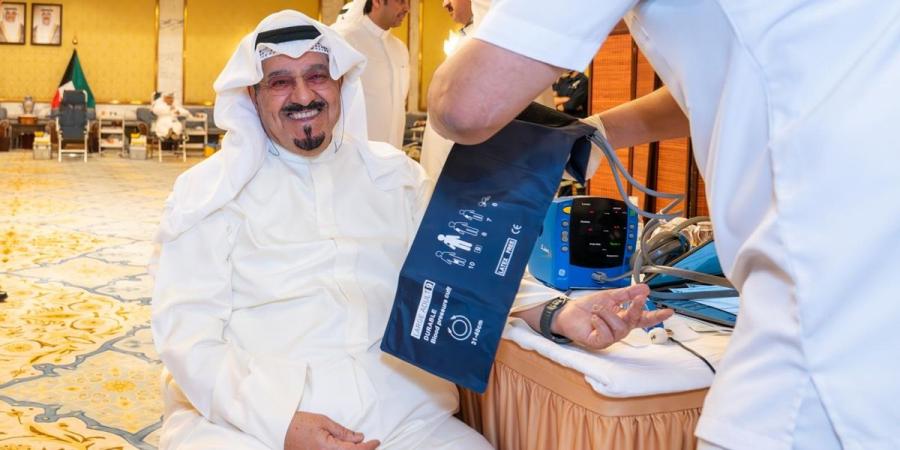 رئيس الوزراء والوزراء يشاركون في حملات بنك الدم المركزي - لايف نيوز