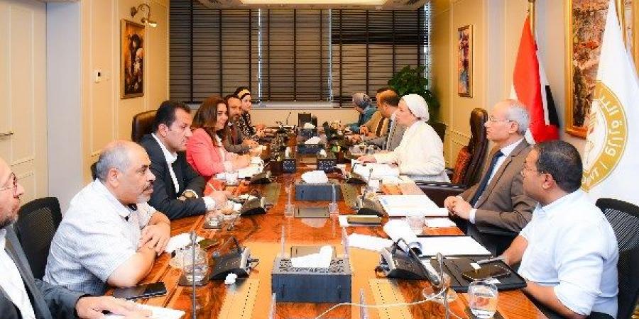 تطورات إنشاء المدينة المتكاملة لمعالجة المخلفات بالعاشر من رمضان.. نسبة الإنجاز تتخطى 65% - لايف نيوز