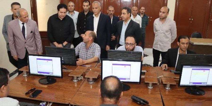 اختبارات لتحديد مستوى المرشحين لبرامج تأهيل القيادات التنفيذية ببني سويف - لايف نيوز